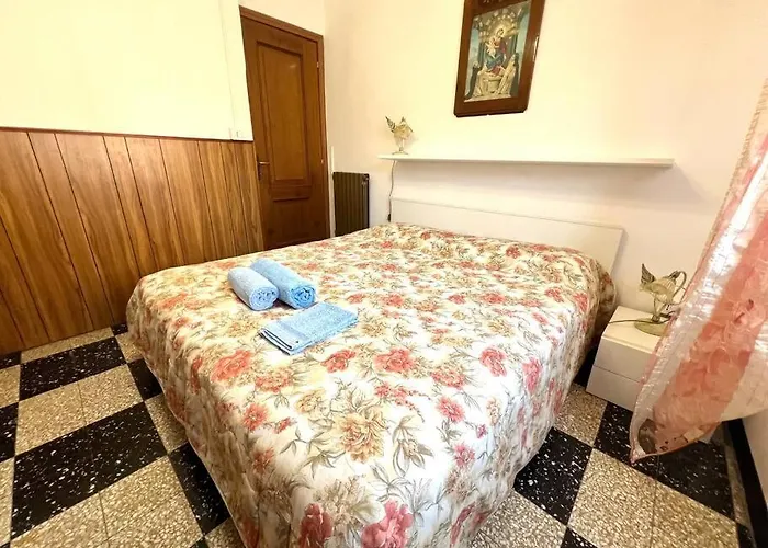 San Lorenzo - Free Parking *